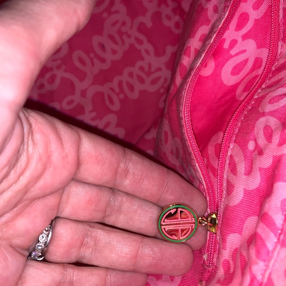 Lily Pulitzer Originals Green frog Tote
Lilly Pulitzer - Picture 8 of 10